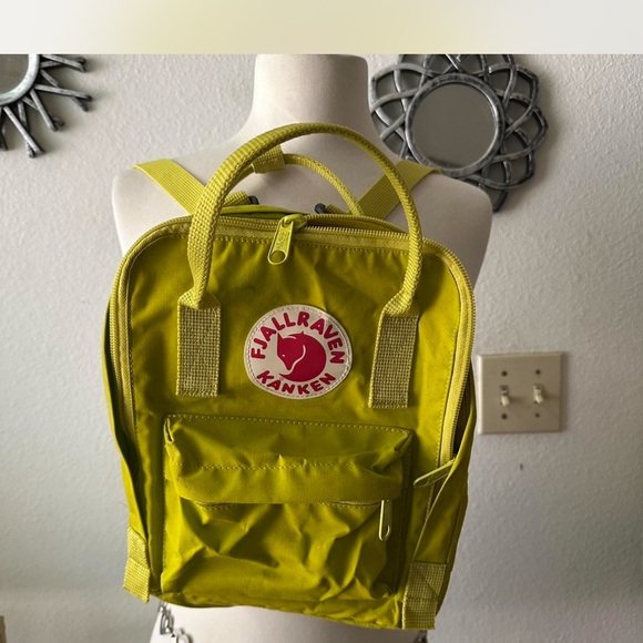 Fjallraven Bright  Backpack outdoor camping hiking - Picture 1 of 5